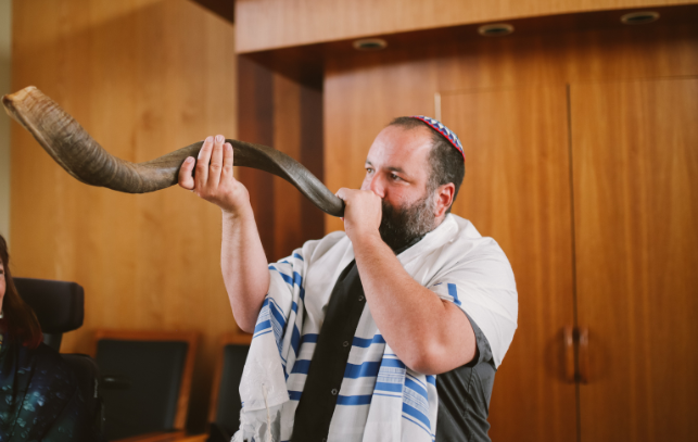 宣告嚴肅會 起初的愛從彼此相愛開始