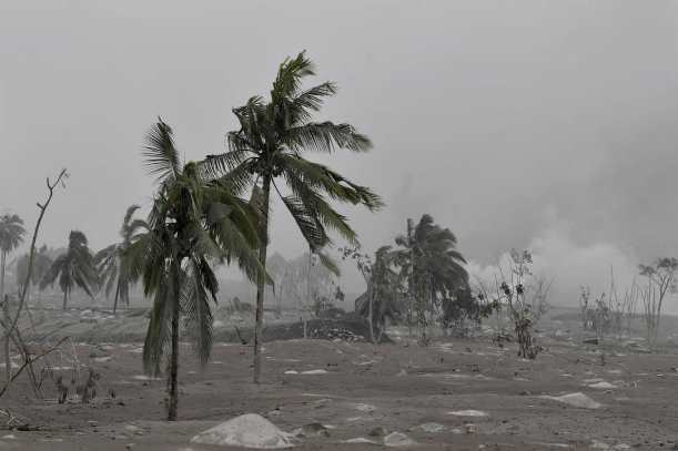 為印尼火山噴發釀22死50傷27失蹤禱告