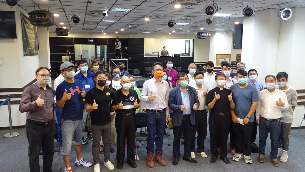 「擔一里國度人才學院」開學暨感恩禮拜》 回應並委身呼召 為主「擔一里」