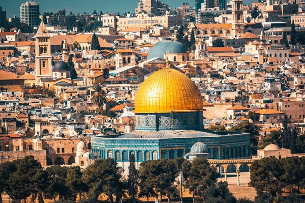 猶太教、基督教、穆斯林節期重疊 聖殿山上爆發警民衝突
