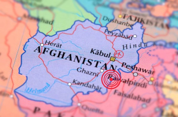 阿富汗20年來強震 極需緊急救援