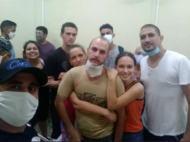 古巴爆大規模示威》 糧食短缺疫情嚴峻 兩名牧師被補後獲釋