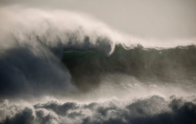 狂風巨浪場震動列國 堅守真理興起發光